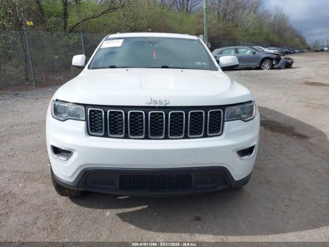 1C4RJEAGXMC813573 Jeep Grand Cherokee Laredo E 4x2