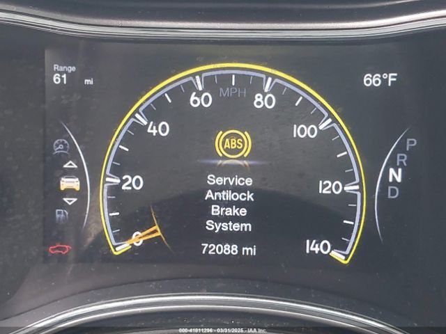 1C4RJEAGXMC813573 Jeep Grand Cherokee Laredo E 4x2