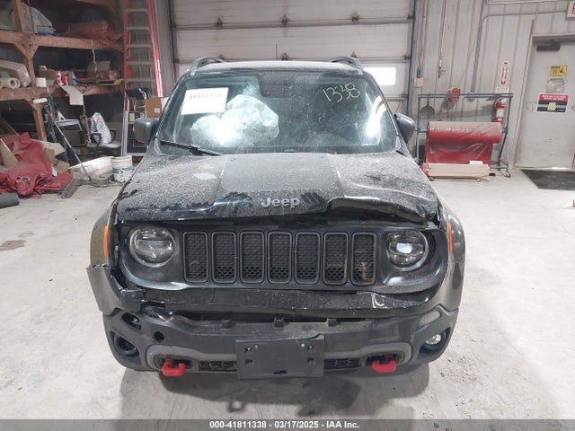 ZACNJBC11KPJ92963 Jeep Renegade Trailhawk 4x4