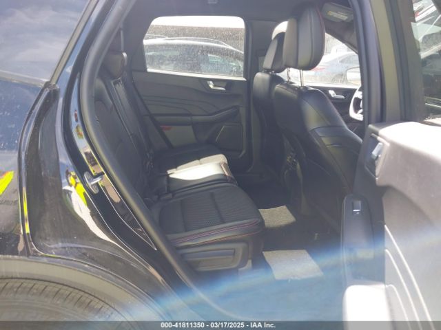 1FMCU0MN8SUA41572 Ford Escape St-line