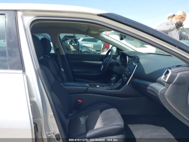 1N4AA6AP3JC407381 Nissan Maxima 3.5 S