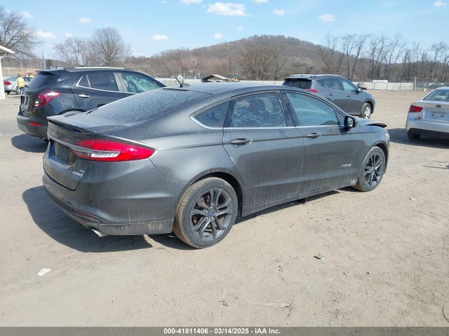 3FA6P0LU6JR118226 Ford Fusion Hybrid Se