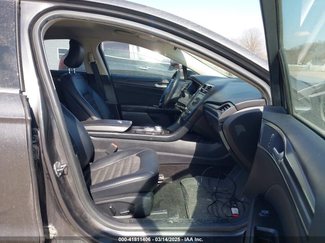 3FA6P0LU6JR118226 Ford Fusion Hybrid Se