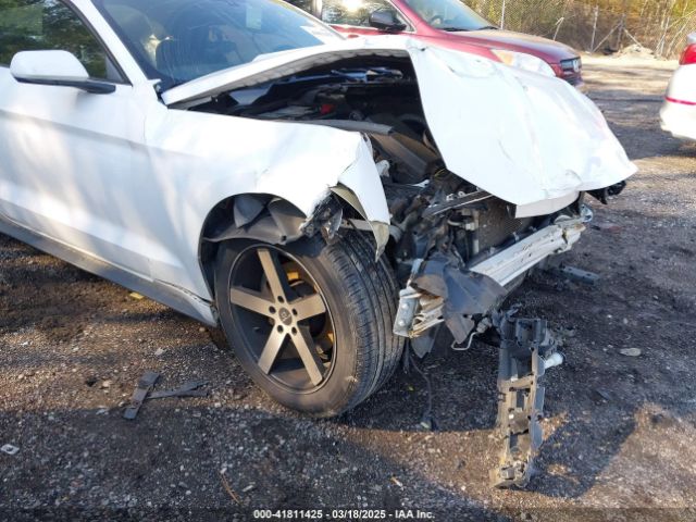 1FA6P8AM5H5263143 Ford Mustang V6