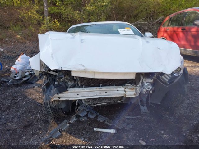 1FA6P8AM5H5263143 Ford Mustang V6