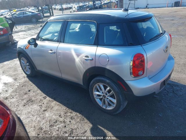 2011 MINI COOPER COUNTRYMAN WMWZB3C53BWH95121 Photo 2