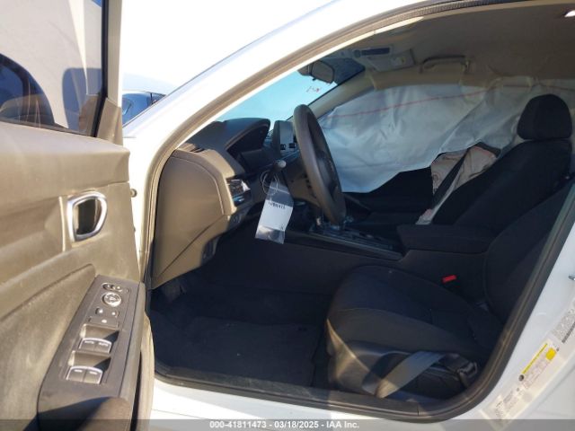 2HGFE2F28NH549174 Honda Civic Lx