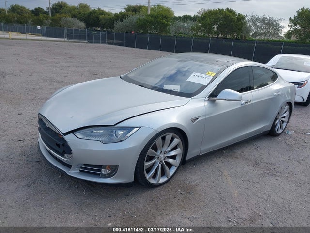 2013 TESLA MODEL S 5YJSA1CP2DFP06270 Photo 1