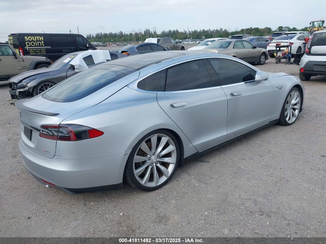 2013 TESLA MODEL S 5YJSA1CP2DFP06270 Photo 3