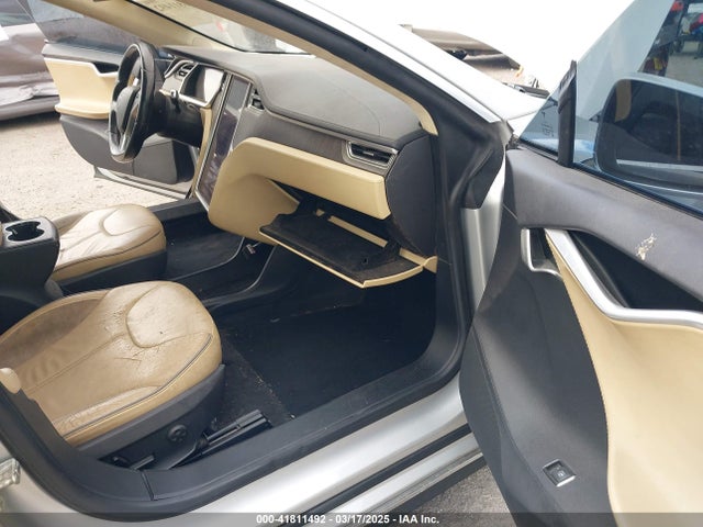 2013 TESLA MODEL S 5YJSA1CP2DFP06270 Photo 4