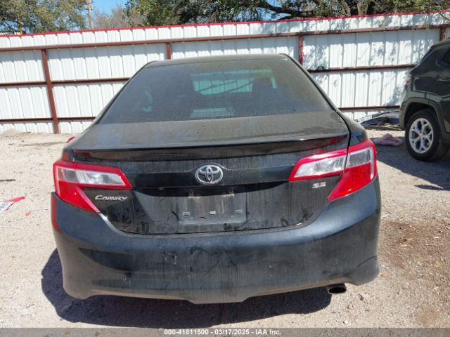 4T1BF1FK2EU833591 Toyota CAMRY SE