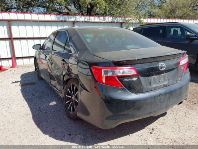 4T1BF1FK2EU833591 Toyota CAMRY SE