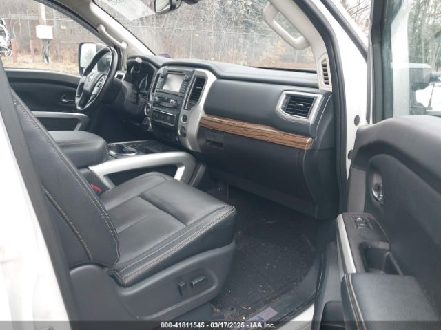 1N6AA1E51JN548599 Nissan Titan Sl