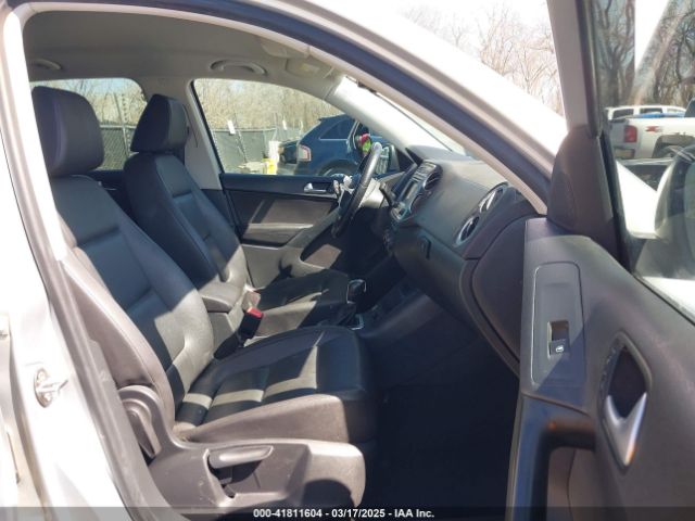 WVGAV7AX5GW538027 Volkswagen TIGUAN S
