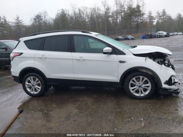 1FMCU0GD3JUB32184 Ford ESCAPE SE