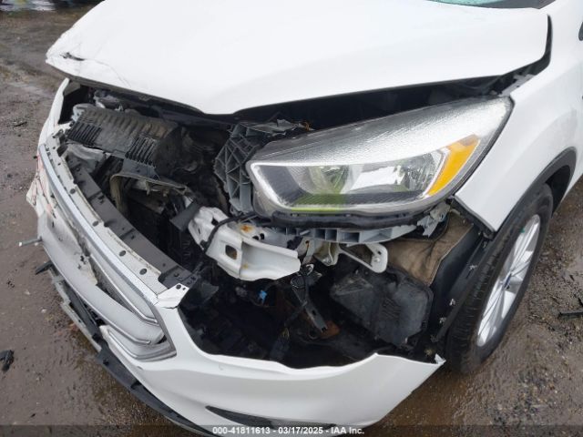 1FMCU0GD3JUB32184 Ford ESCAPE SE