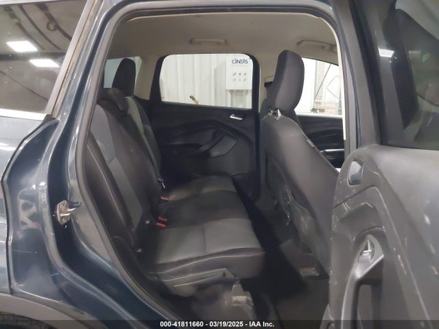 1FMCU0GD2KUC53502 Ford ESCAPE SE