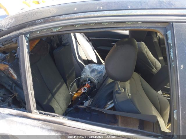 WBA8D9G39HNU62595 BMW 330i Xdrive