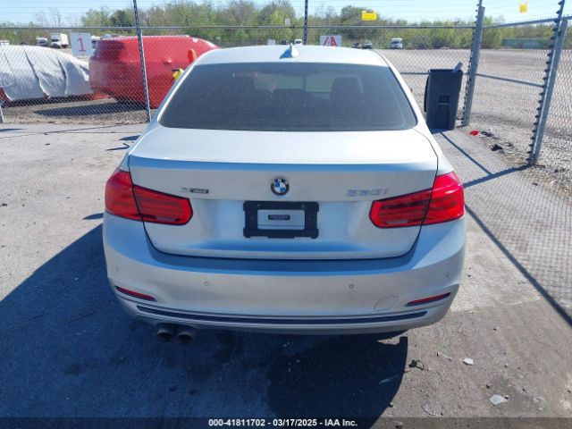 WBA8D9C58JEM33926 BMW 330I