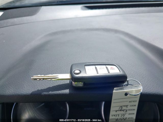 JN1BJ1CR5HW118448 Nissan Rogue Sport S