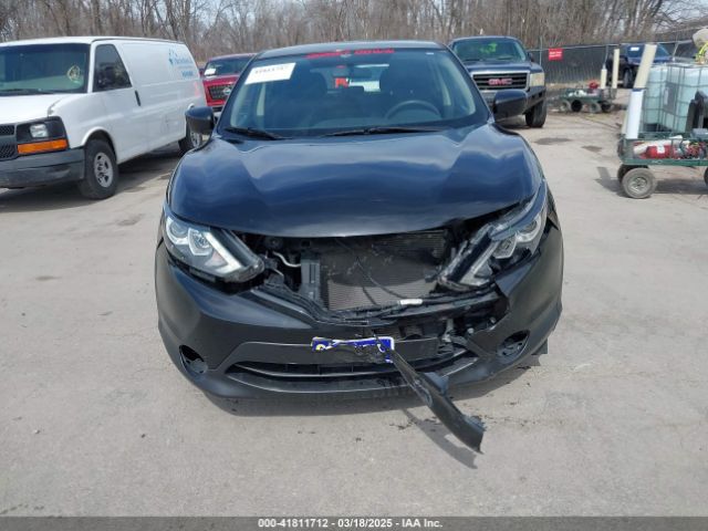 JN1BJ1CR5HW118448 Nissan Rogue Sport S