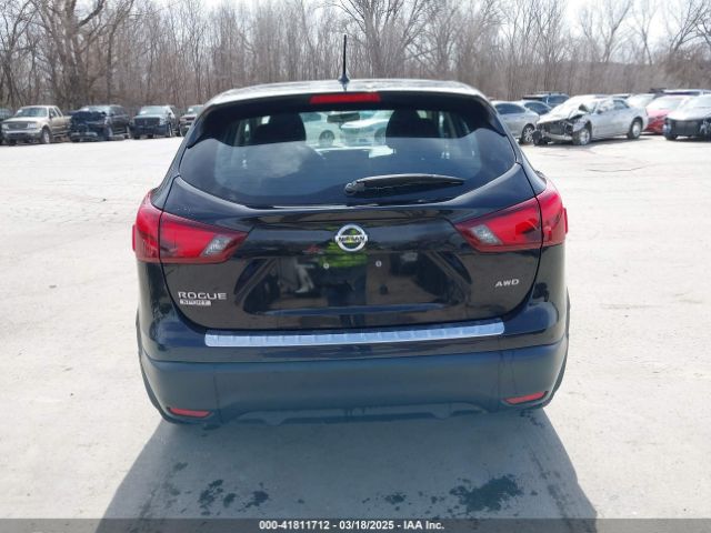 JN1BJ1CR5HW118448 Nissan Rogue Sport S