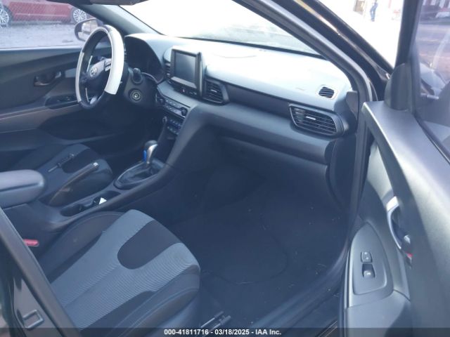 KMHTG6AF8KU005131 Hyundai Veloster 2.0