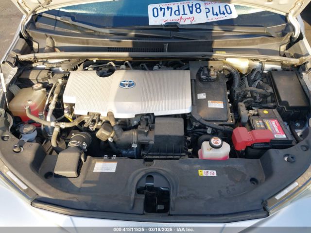 JTDKARFU3H3049806 Toyota Prius Three Touring