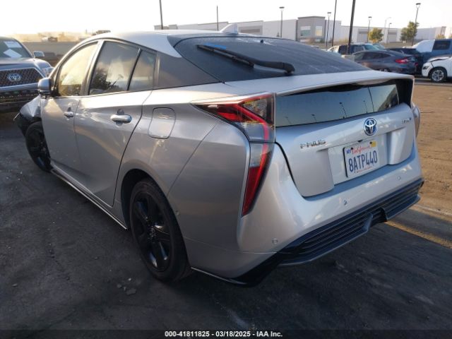 JTDKARFU3H3049806 Toyota Prius Three Touring