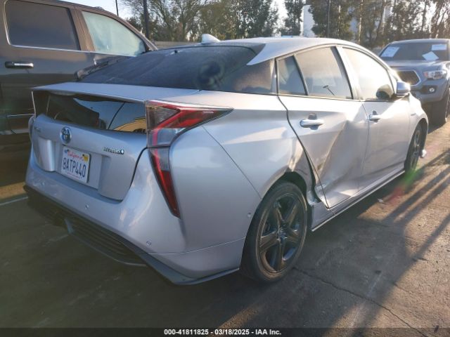 JTDKARFU3H3049806 Toyota Prius Three Touring