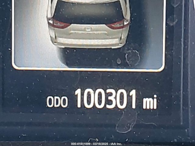 5TDDZ3DC9HS164773 Toyota Sienna Xle 7 Passenger