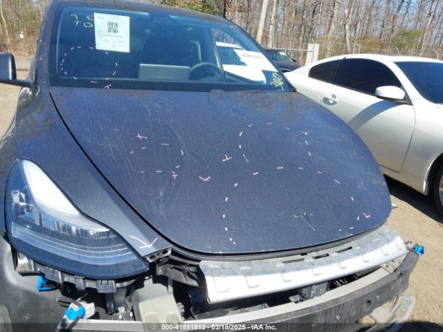 2021 TESLA MODEL Y 5YJYGDEE9MF062580 Photo 9