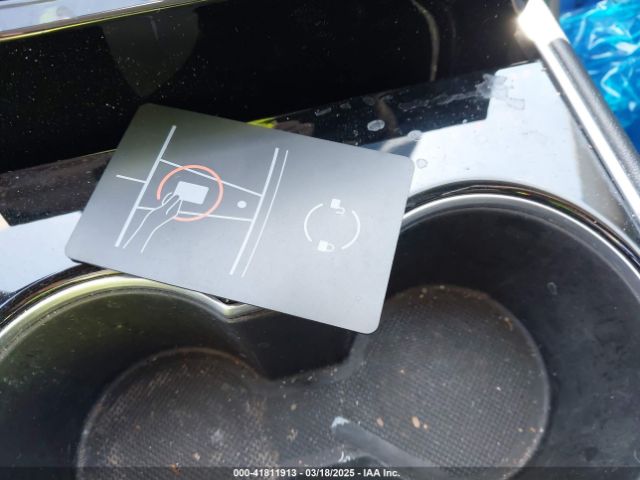 2021 TESLA MODEL Y 5YJYGDEE9MF062580 Photo 10