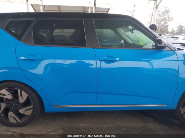 KNDJ53AU8P7205852 KIA Soul Gt-line