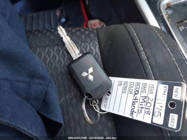 JA4AZ3A36JZ058190 Mitsubishi Outlander Es