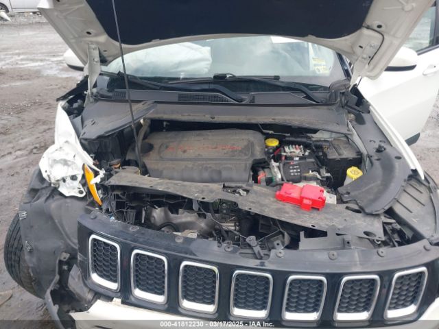 3C4NJDBB1KT761196 Jeep Compass Latitude 4x4
