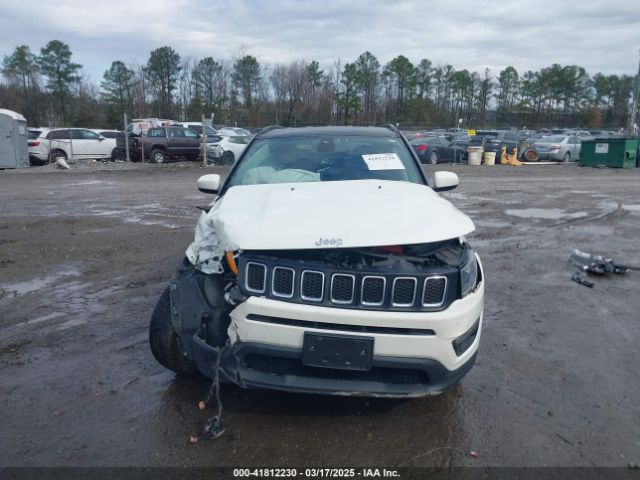 3C4NJDBB1KT761196 Jeep Compass Latitude 4x4
