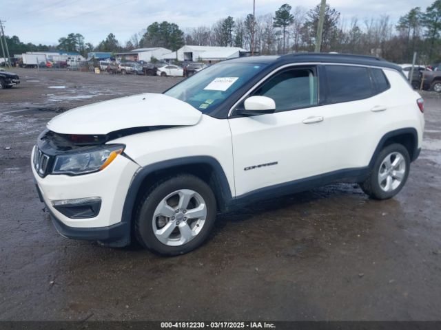 3C4NJDBB1KT761196 Jeep Compass Latitude 4x4