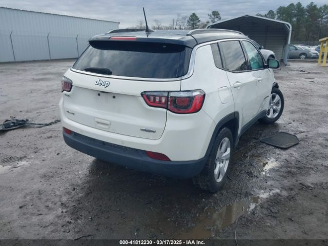 3C4NJDBB1KT761196 Jeep Compass Latitude 4x4