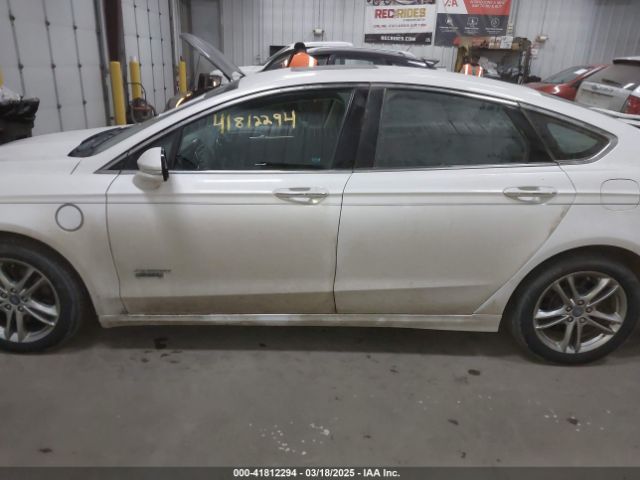 3FA6P0SU8GR259163 Ford Fusion Energi Titanium