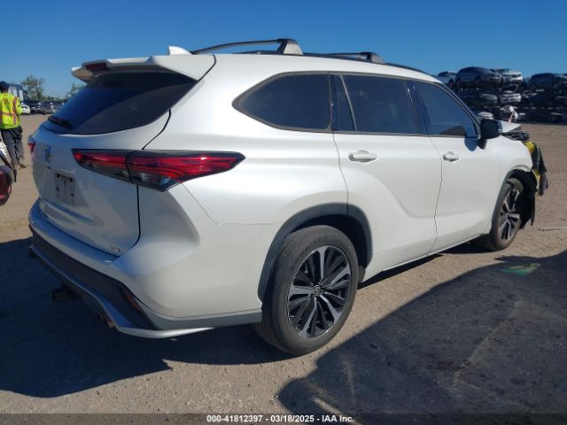 5TDLZRAHXMS048670 Toyota Highlander Xse