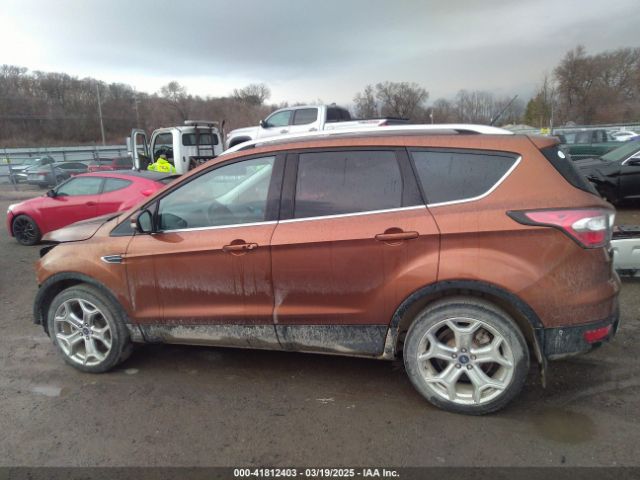 1FMCU9J9XHUA33302 Ford Escape Titanium