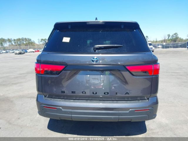7SVAAABA8RX047798 Toyota Sequoia Sr5