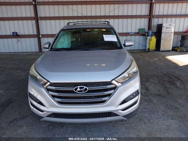 KM8J33A27HU418441 Hyundai Tucson Limited