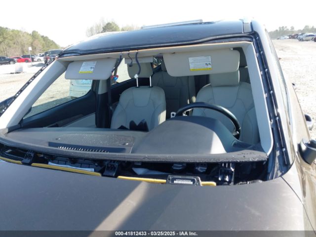 5XYP34HCXNG289594 KIA Telluride Ex