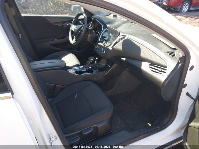 1G1ZD5ST3PF180753 Chevrolet Malibu Fwd 1lt