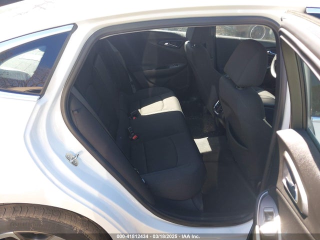 1G1ZD5ST3PF180753 Chevrolet Malibu Fwd 1lt