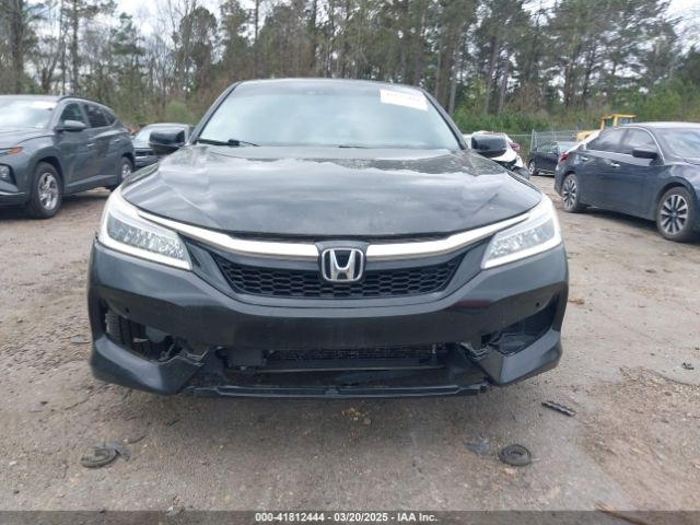 1HGCR3F94GA021952 Honda Accord Touring