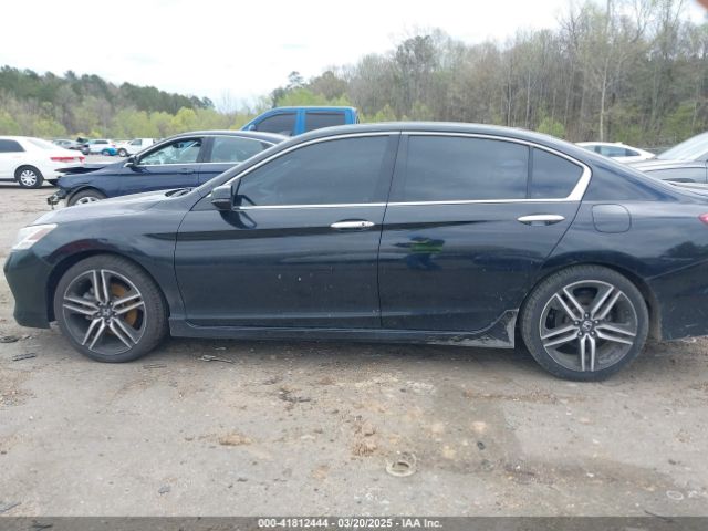 1HGCR3F94GA021952 Honda Accord Touring