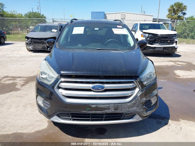 1FMCU0GD9HUC38195 Ford ESCAPE SE